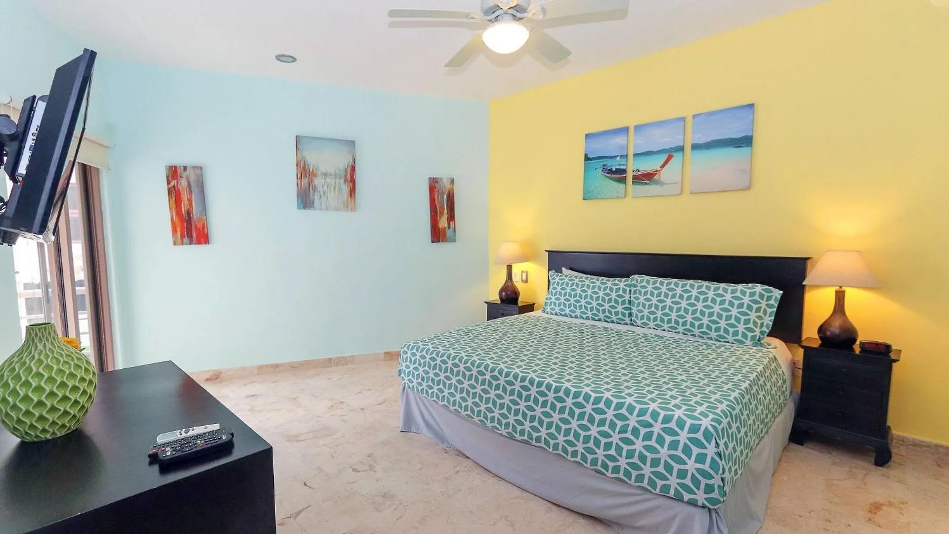 Apartment Beachfront Condo, 2 Bedroom - Ocean View At Corto Maltes Playa del Carmen